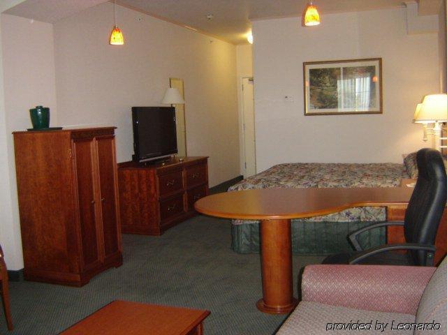 Holiday Inn Express & Suites Tacoma South - Lakewood, An Ihg Hotel Habitación foto